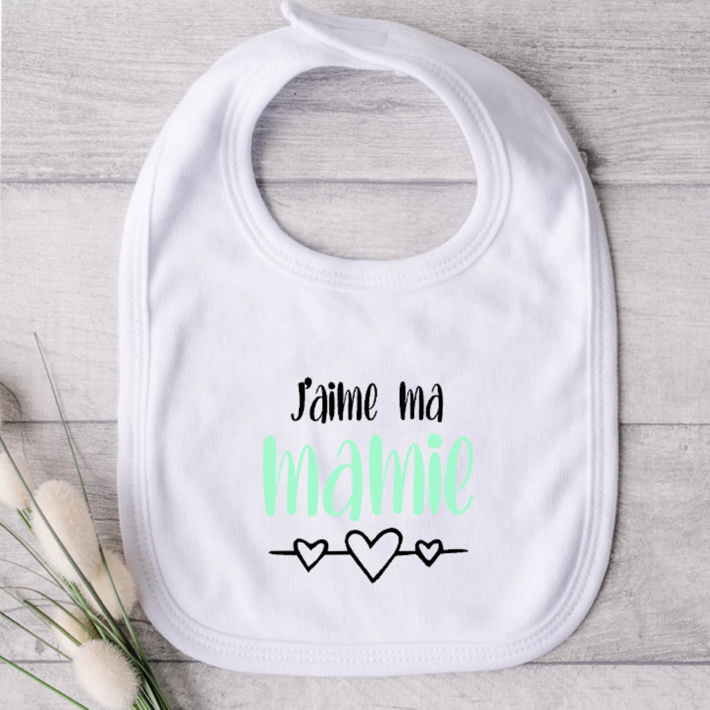 Bavoir pour bébé - MAMIE - J'aime ma mamie (v2509)