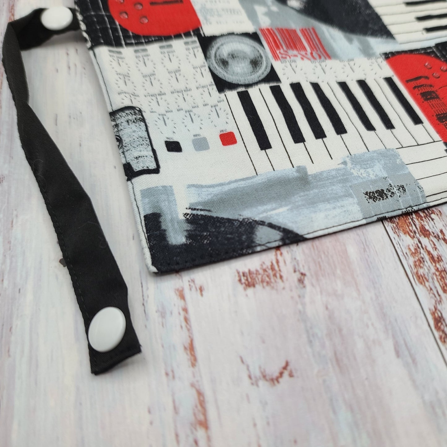 Napperon personnalise (Couleur d'impression au choix) - Musique - Instruments rouges et noirs - Pochette noire