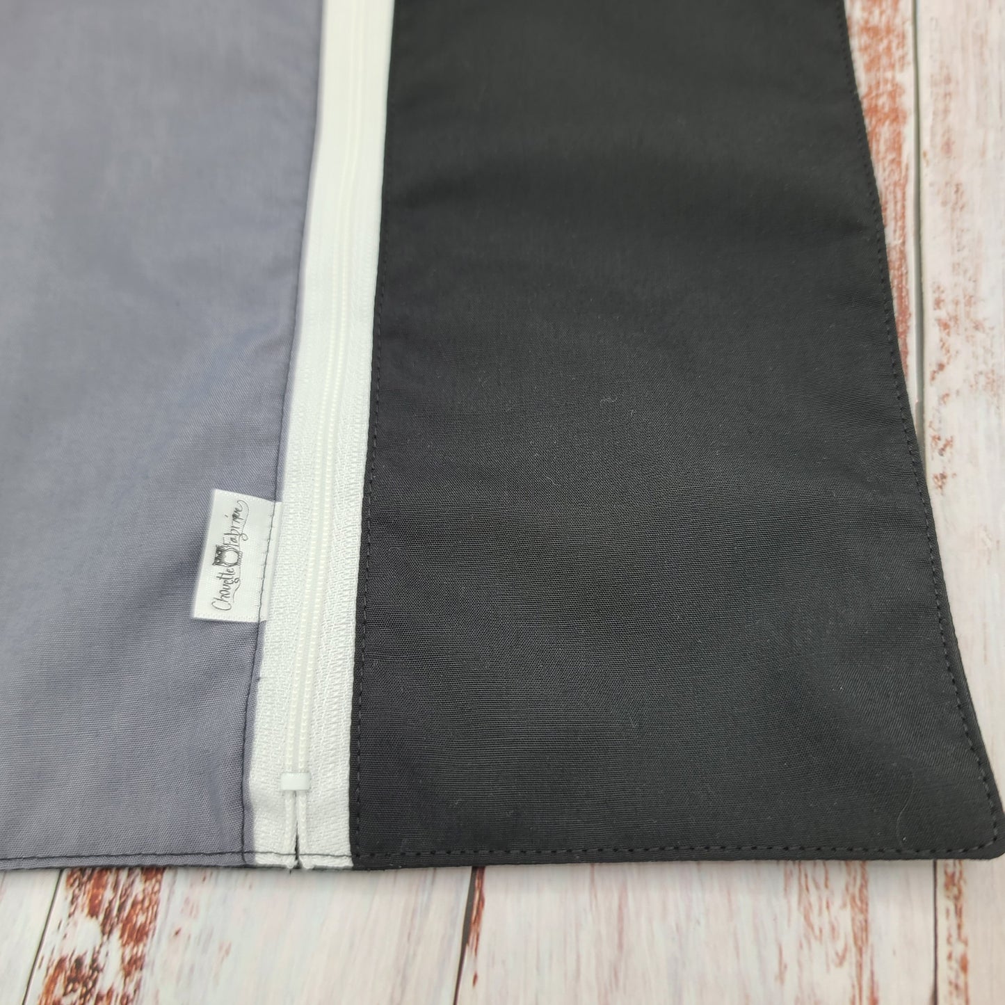 Napperon personnalise (Couleur d'impression au choix) - Gris uni - Pochette noire