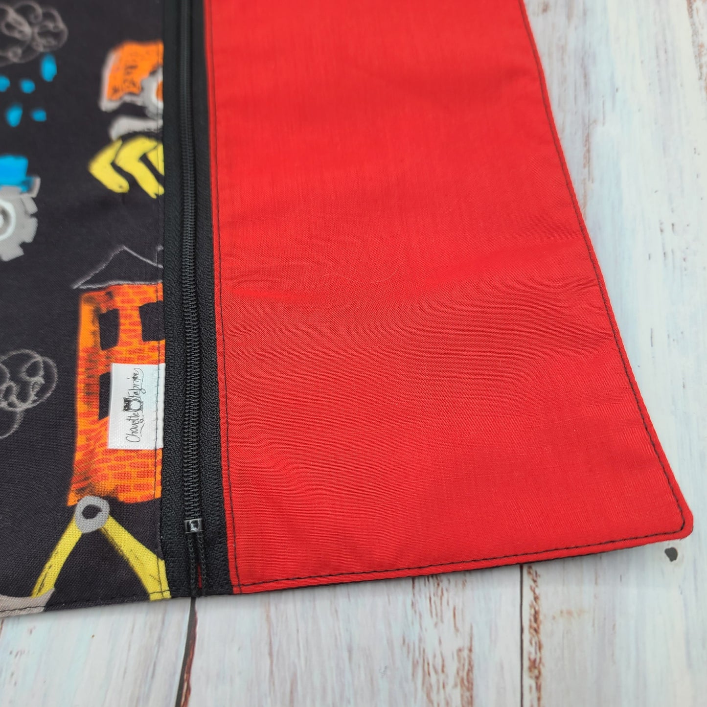 Napperon personnalise (Couleur d'impression au choix) - Véhicules - Camions de chantier (COULEURS) - Pochette rouge