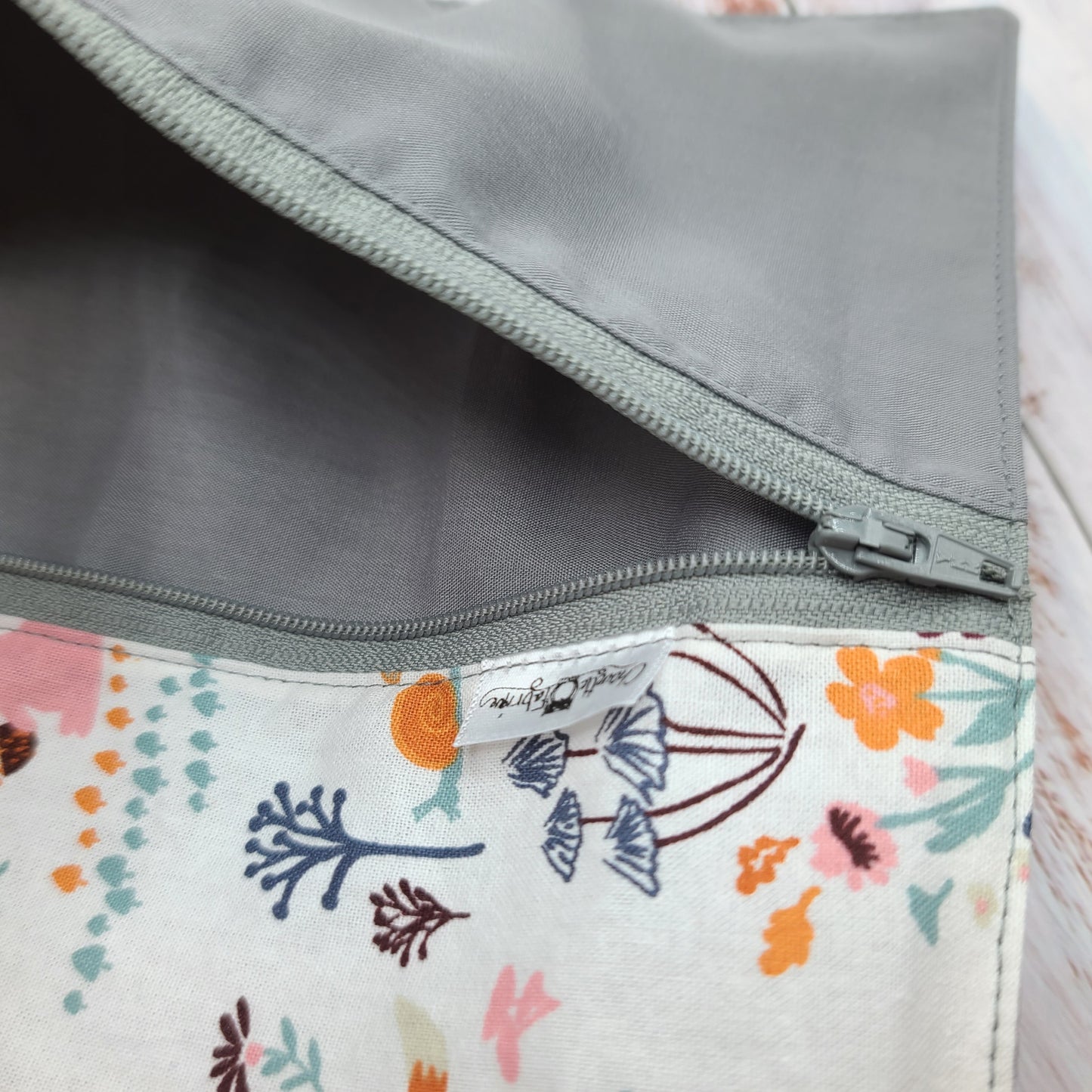 Napperon personnalise (Couleur d'impression au choix) - Nature douce - Lièvres - Pochette grise