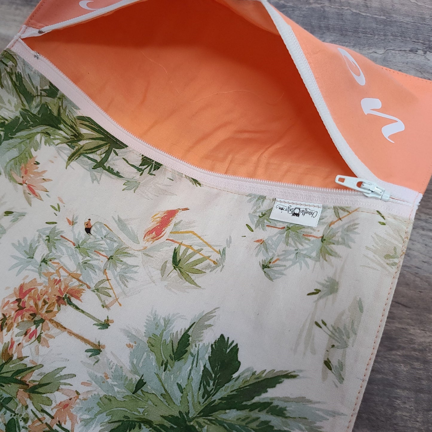 Napperon personnalise (Couleur d'impression au choix) - Flamants et Feuillages - Pochette corail