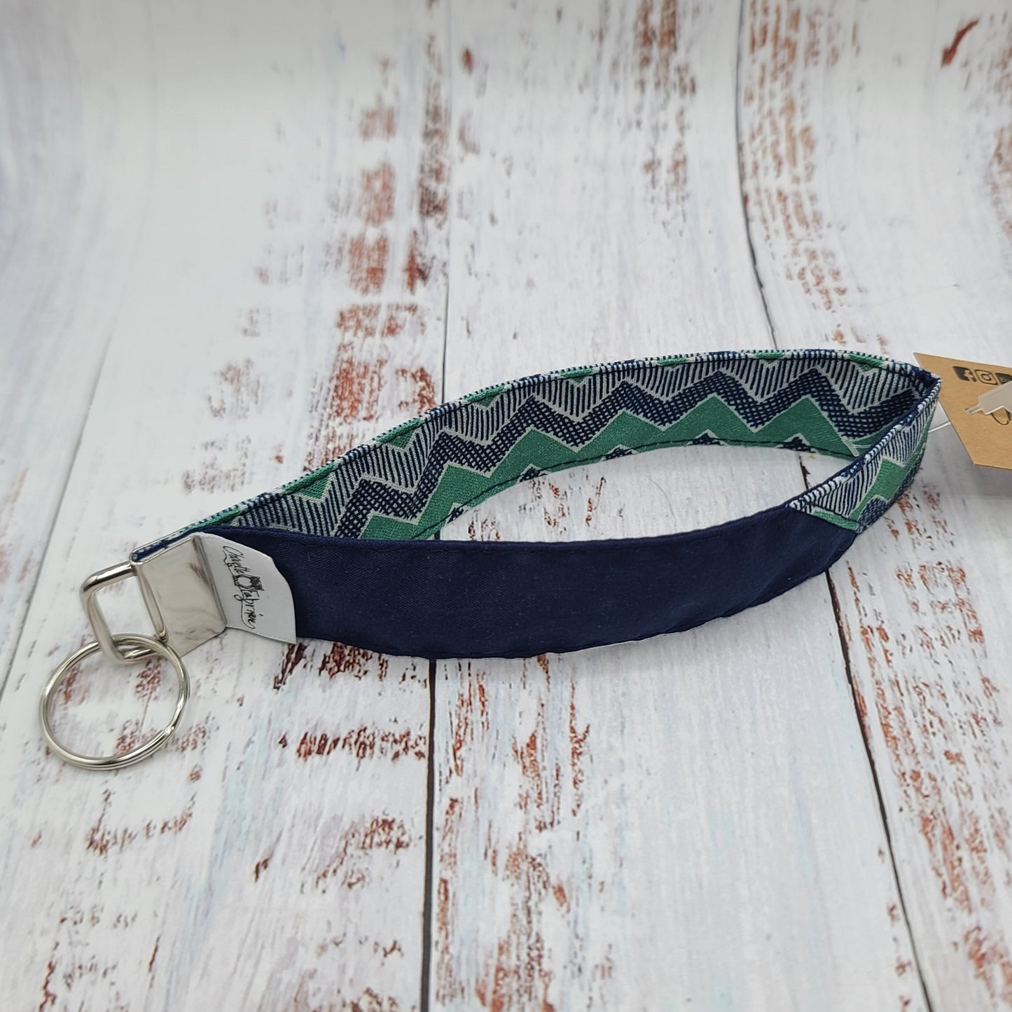 Porte-clé - PERSONNALISÉ - Dragonne - Poignet - Chevrons verts et marines - Bande marine