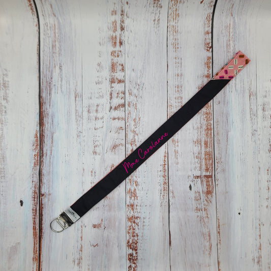 Porte-clé personnalisé (Prénom, Nom, Petite pensée, Enseignants, Merci) - Dragonne - Macarons - Bande noire