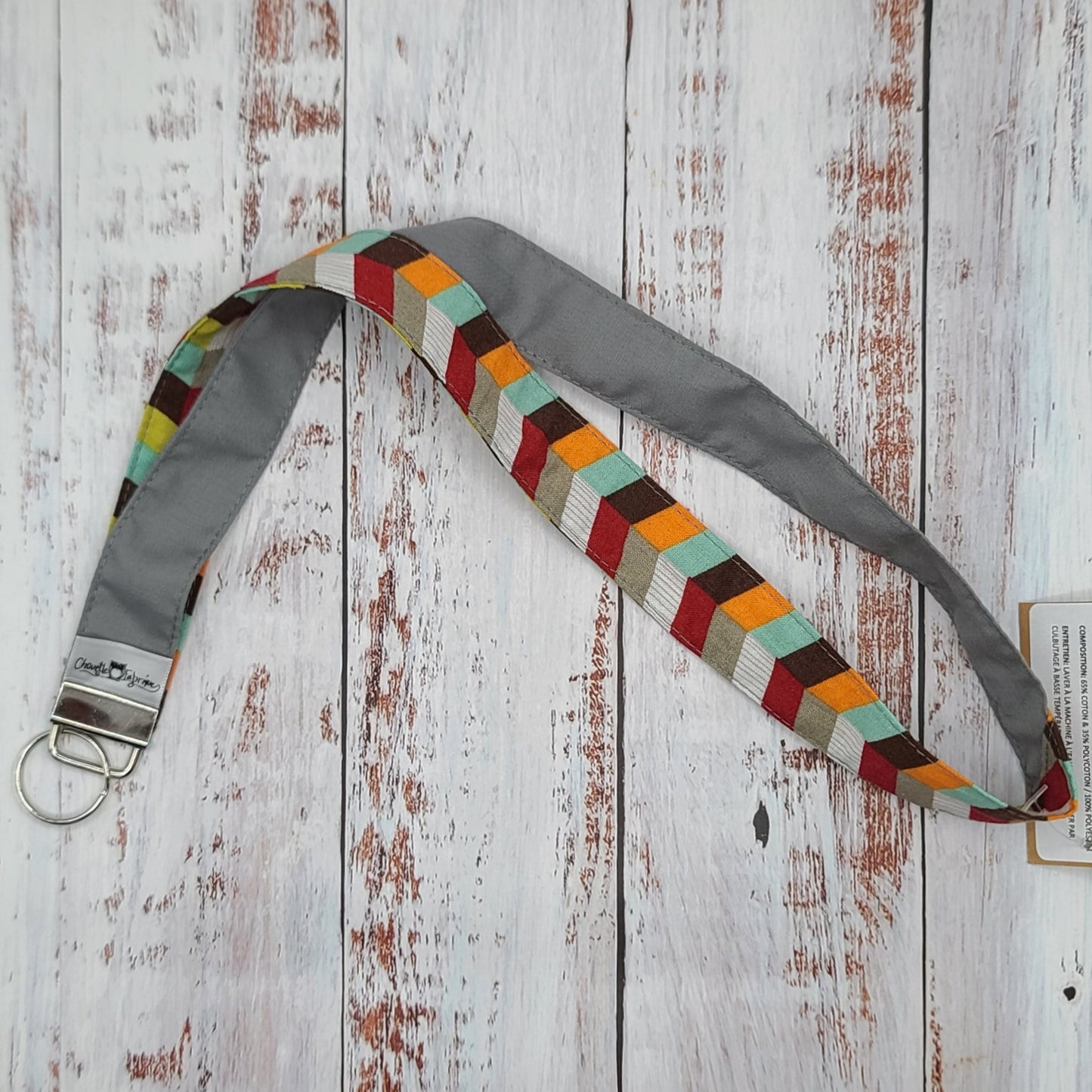Porte-clé personnalisé (Prénom, Nom, Petite pensée, Enseignants, Merci) - Dragonne - Géométrique Multi Couleurs (Taupe/Aqua) - Bande grise