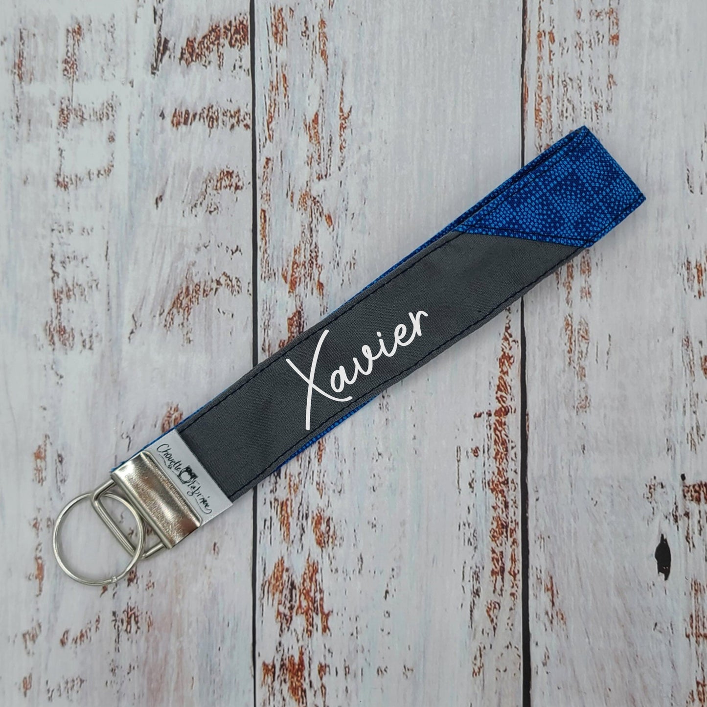 Porte-clé - PERSONNALISÉ - Dragonne - Poignet - Motifs Bleu royal et marin - Bande grise foncée