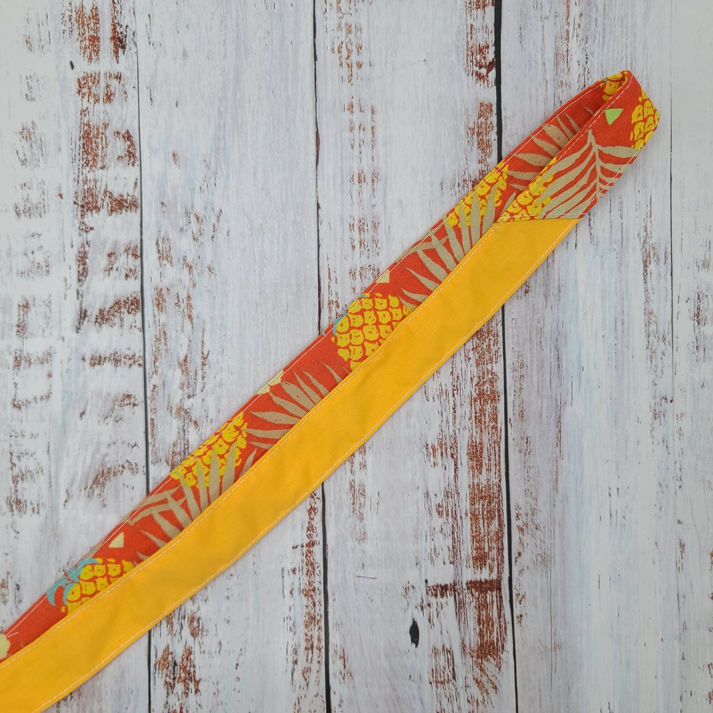 Porte-clé personnalisé (Prénom, Nom, Petite pensée, Enseignants, Merci) - Dragonne - Ananas - Bande jaune