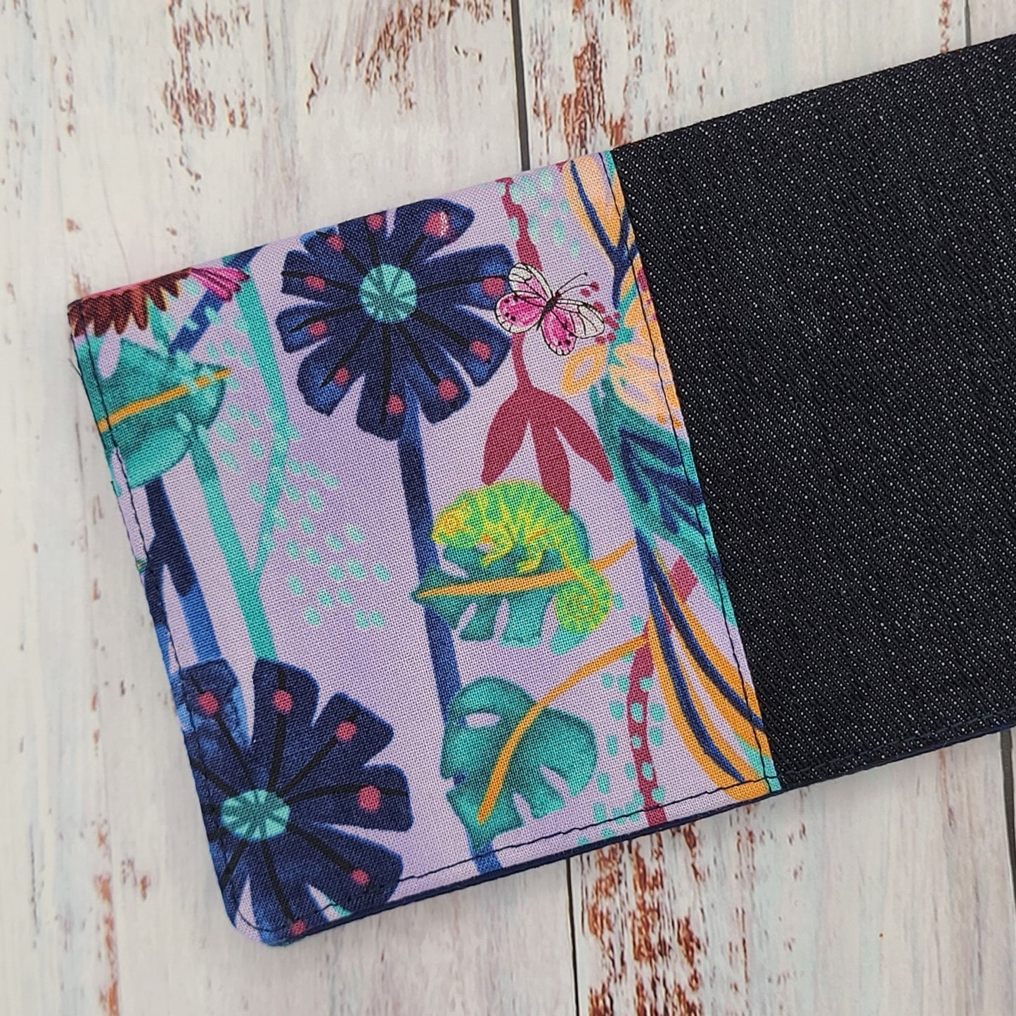 Protège-carnet de santé - Vaccination - Personnalisé - Fleurs - Sur tiges avec papillons/oiseaux