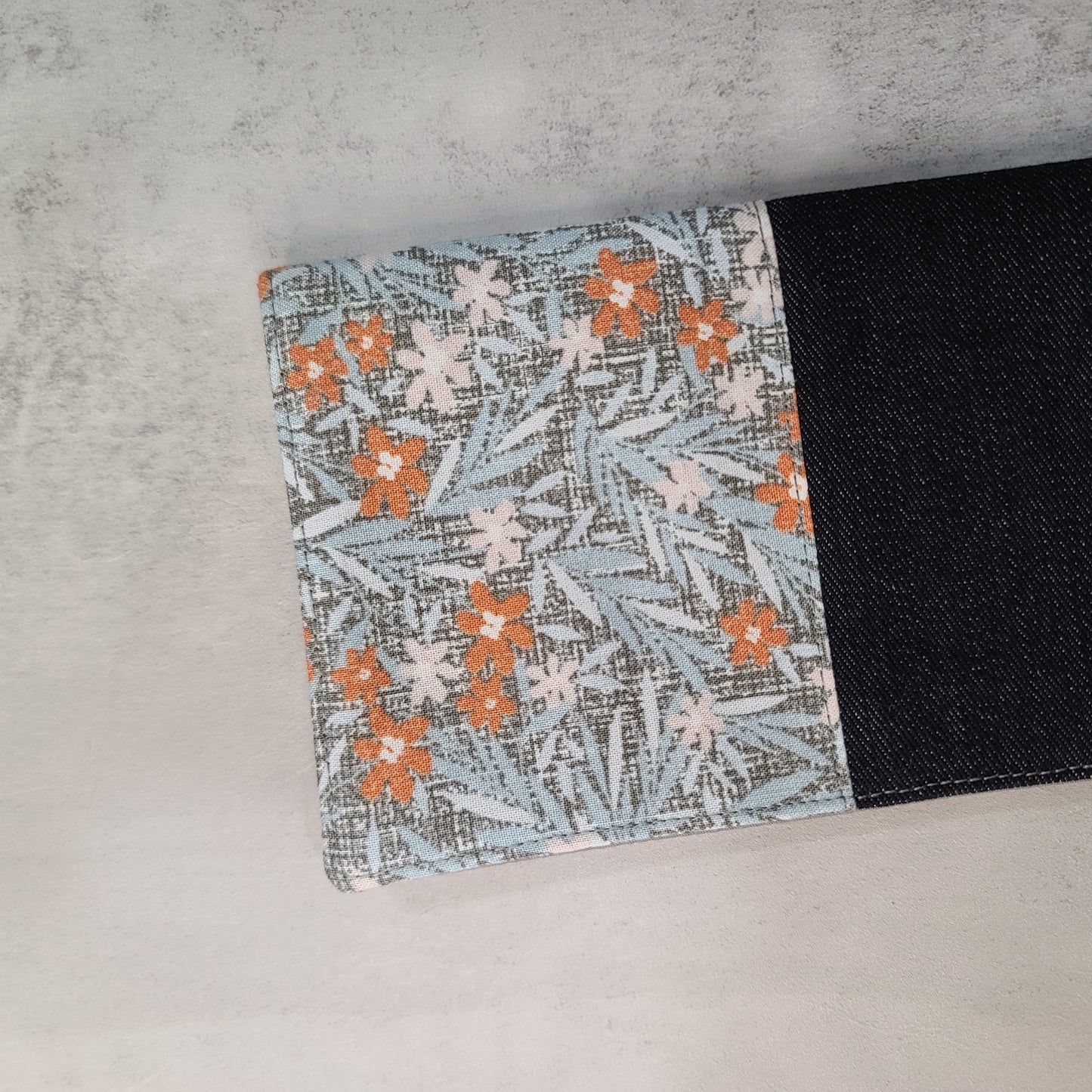 Protège-carnet de santé - Vaccination - Personnalisé - Fleurs - Fleurs Orangées