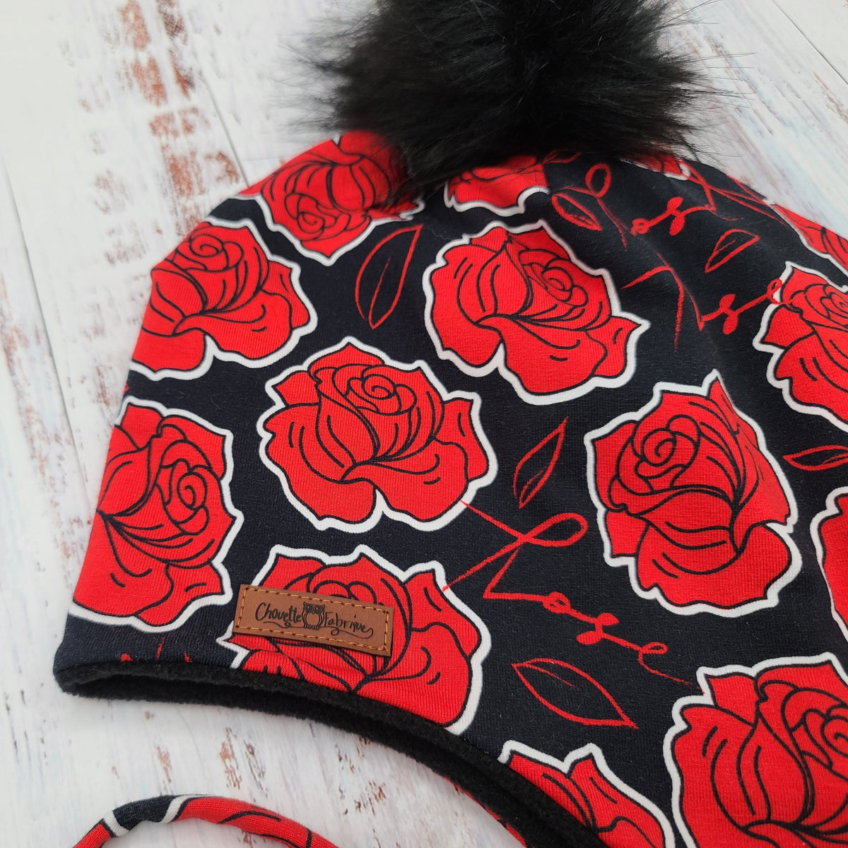 ENFANT - Tuque Printemps/Automne (JERSEY) avec Cordons Pompon amovible - Roses rouges sur fond noir