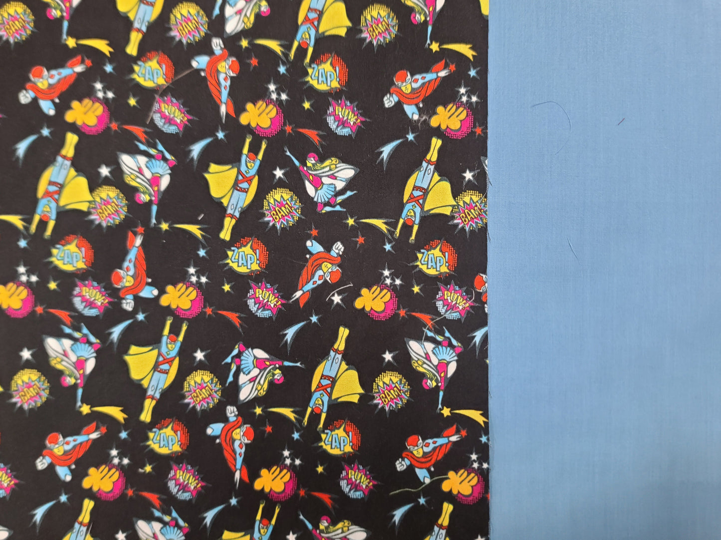 Napperon personnalise (Couleur d'impression au choix) - Superhéros - Pochette bleue