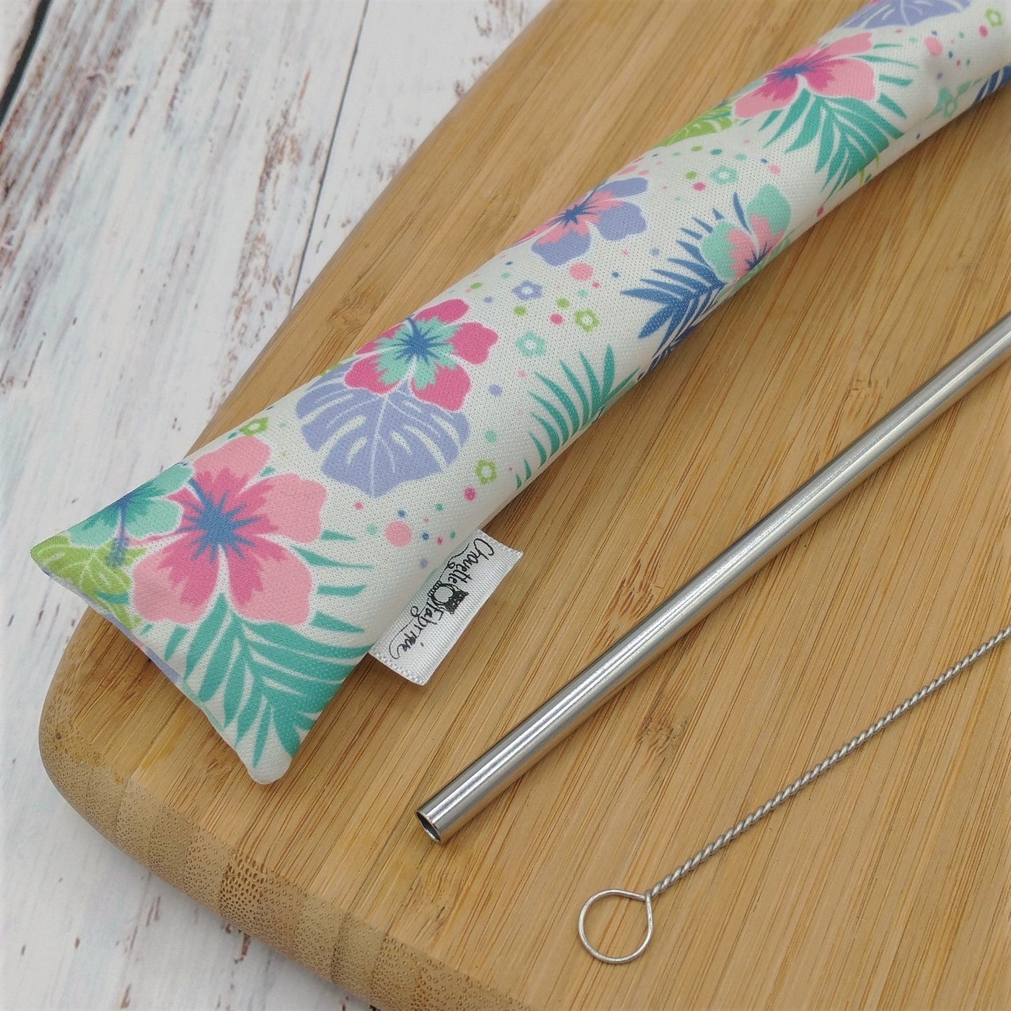 Ensemble "Paille, brosse et pochette de rangement" - Réutilisable, lavable et imperméable - Fleurs corail sur fond blanc