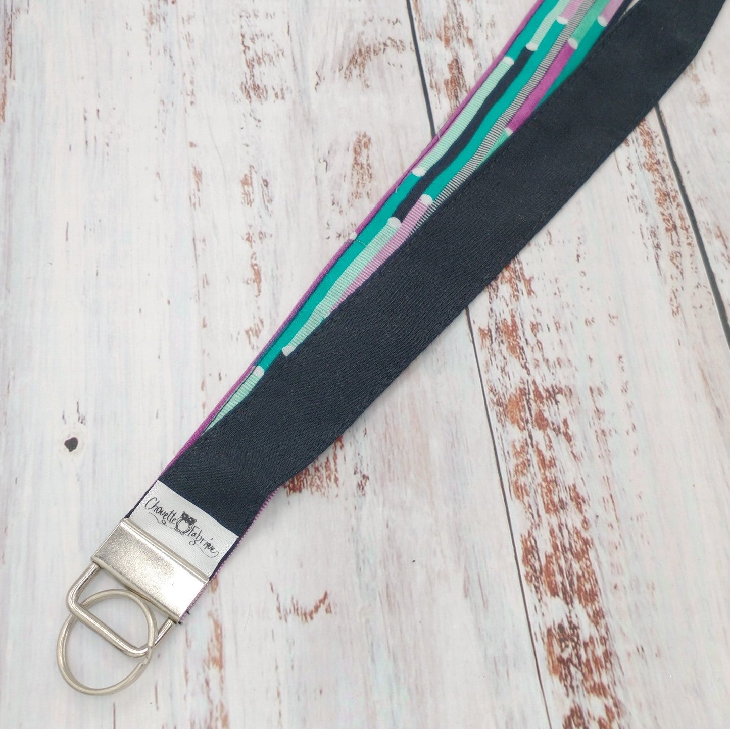 Porte-clé personnalisé (Prénom, Nom, Petite pensée, Enseignants, Merci) - Dragonne - Géométrique Violet/Turquoise - Bande noire