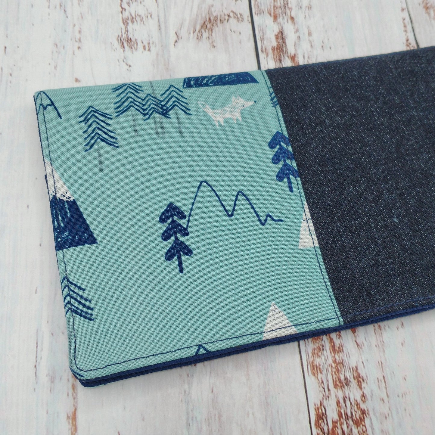 Protège-carnet de santé - Vaccination - Personnalisé - Montagnes - Boho - Marine et bleu ciel