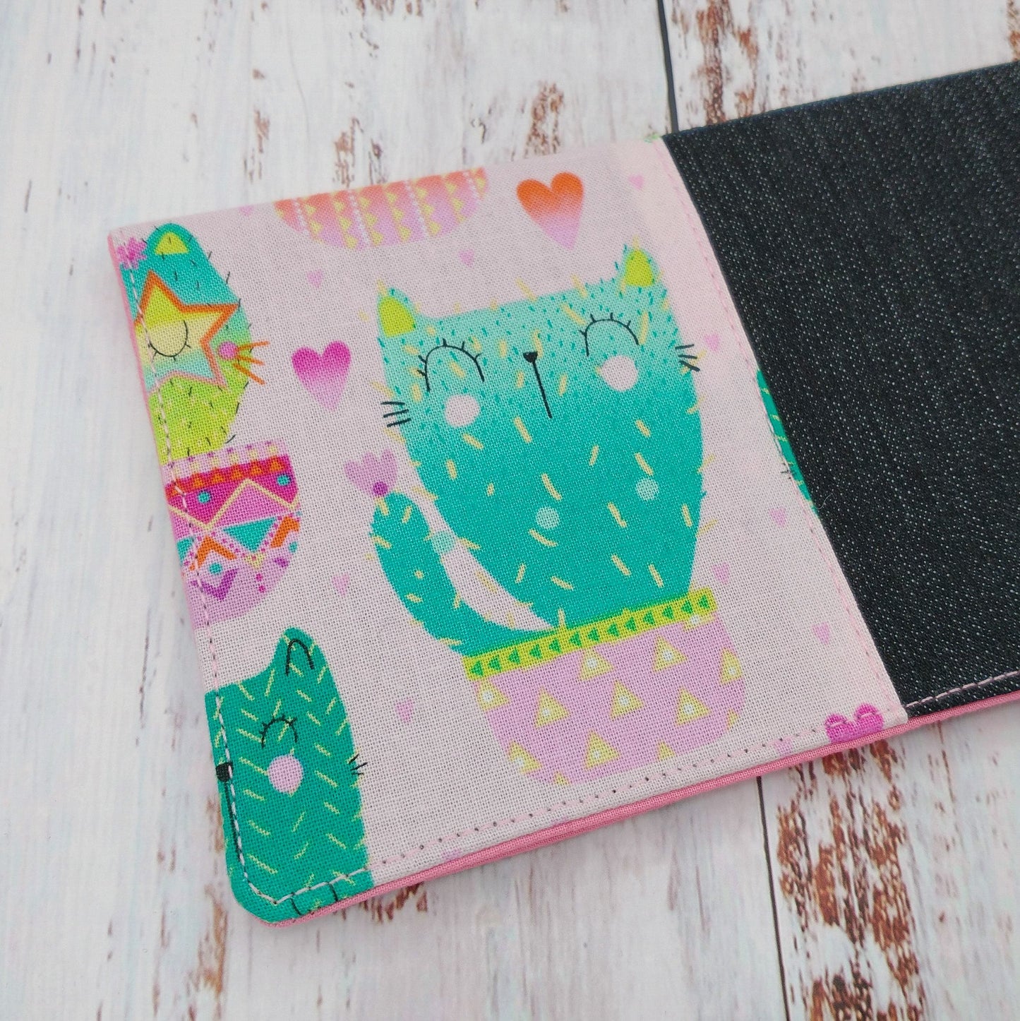Protège-carnet de santé - Vaccination - Personnalisé - Fleurs - Cactus-Chats & Arc-en-ciel