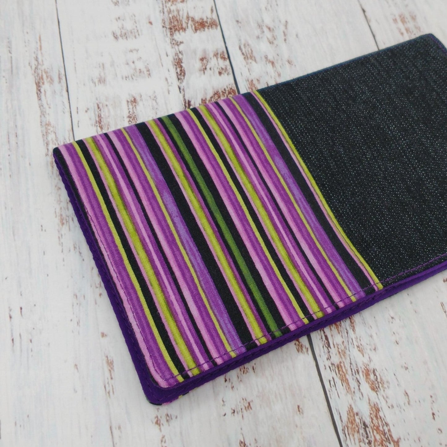 Protège-carnet de santé - Vaccination - Personnalisé - Géométrique - Lignes - Violet, lilas et lime