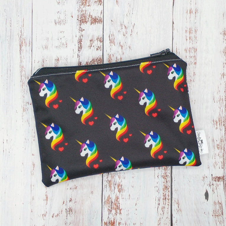 Sac réutilisable pour collation ou sandwich – Licornes sur fond noir