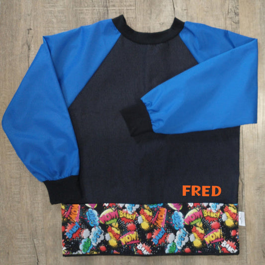 Tablier d'artiste/bricolage pour enfant avec manches et pochettes (Personnalisé avec prénom) - Manches bleues - Comics