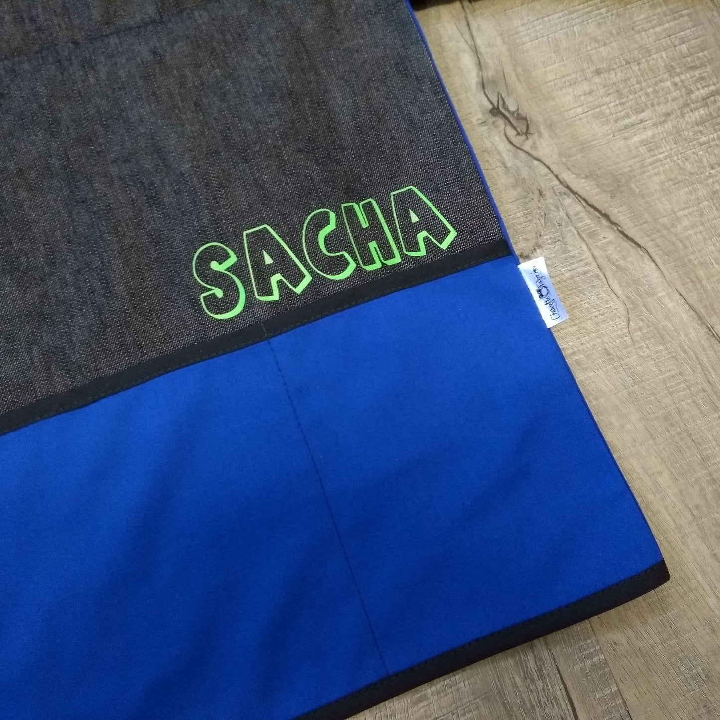 Tablier d'artiste/bricolage pour enfant avec manches et pochettes (Personnalisé avec prénom) - Manches noires - Bleu royal - Noir