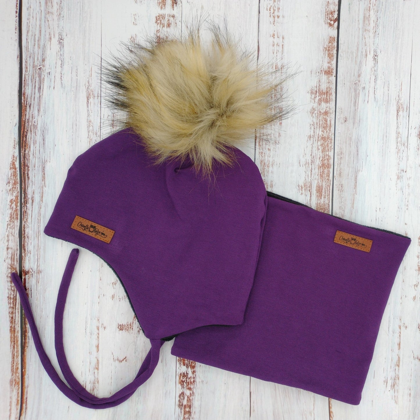 ENFANT - Tuque Printemps/Automne (JERSEY) avec Cordons Pompon amovible - UNIE - Aubergine