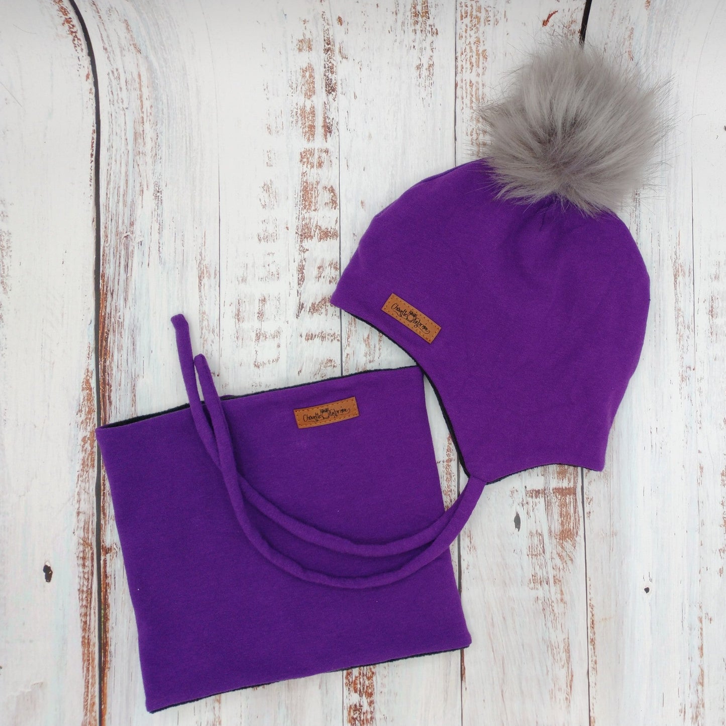 ENFANT - Tuque Hiver (POLAR) avec Cordons Pompon amovible - Raisin