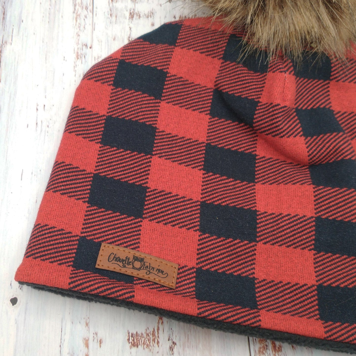 Tuque Printemps/Automne (JERSEY) Pompon amovible - Carreaux Rouges et Noirs - Bûcheron