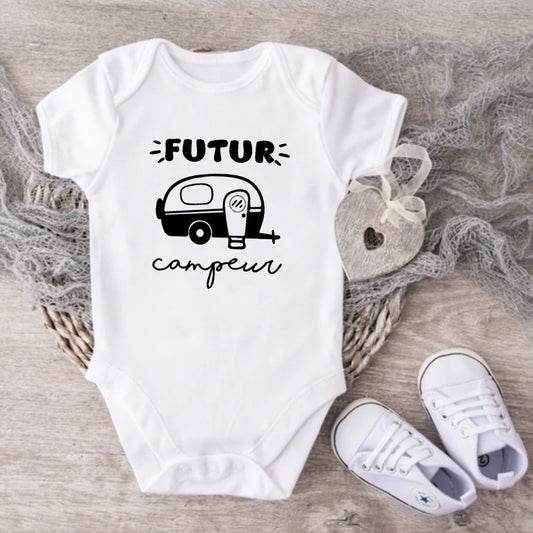Cache-couche pour bébé - CAMPING - Futur campeur - Roulotte - V9