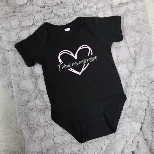 Cache-couche pour bébé - Annonce Parrain/Marraine - J'aime ma marraine (v2502)