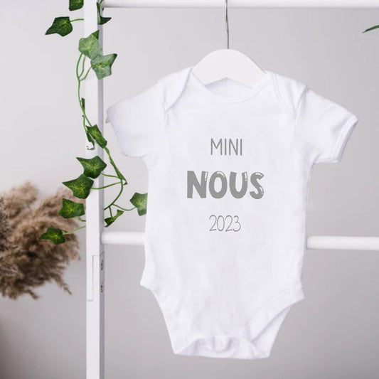 Cache-couche pour bébé - Annonce - Mini NOUS - Année - Lettres "Bulles"