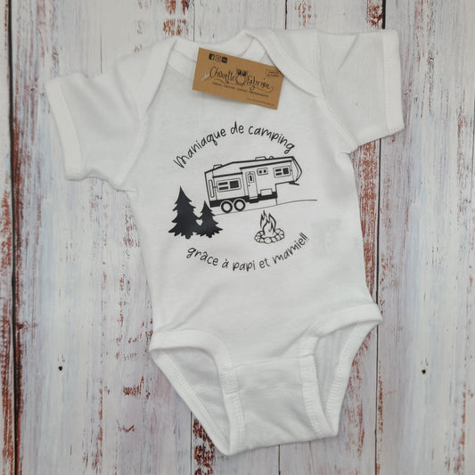 Cache-couche pour bébé - Maniaque de camping grâce à papi et mamie !