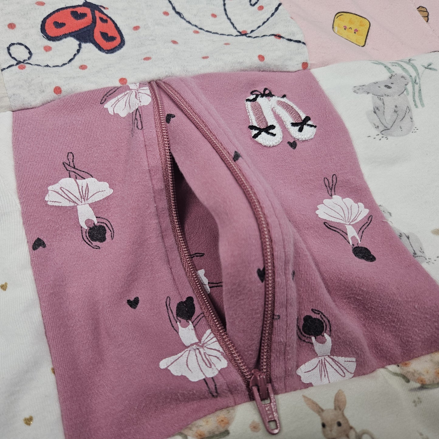 Couverture "Souvenirs" - Format Jeté (Throw Blanket) - Environ 50 x 60 pouces