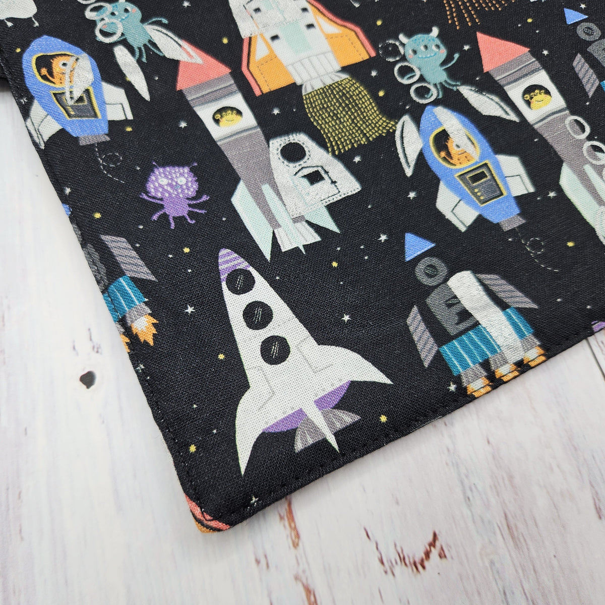 Napperon personnalisé (Couleur d'impression au choix) - Espace - Fusées - Pochette noire