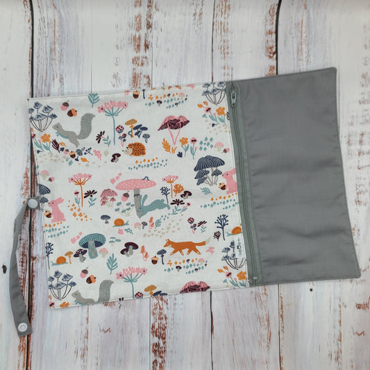 Napperon personnalise (Couleur d'impression au choix) - Nature douce - Lièvres - Pochette grise