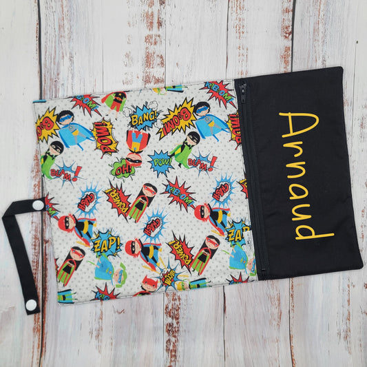 Napperon personnalise (Couleur d'impression au choix) - Mini Superhéros - Pochette noire