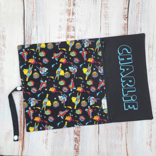 Napperon personnalise (Couleur d'impression au choix) - Superhéros - Pochette noire
