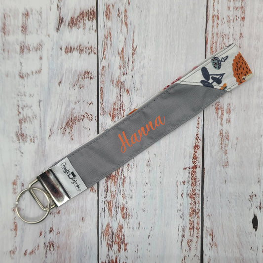 Porte-clé - PERSONNALISÉ - Dragonne - Poignet - Nature douce -  Hérissons & Lièvres - Bande grise