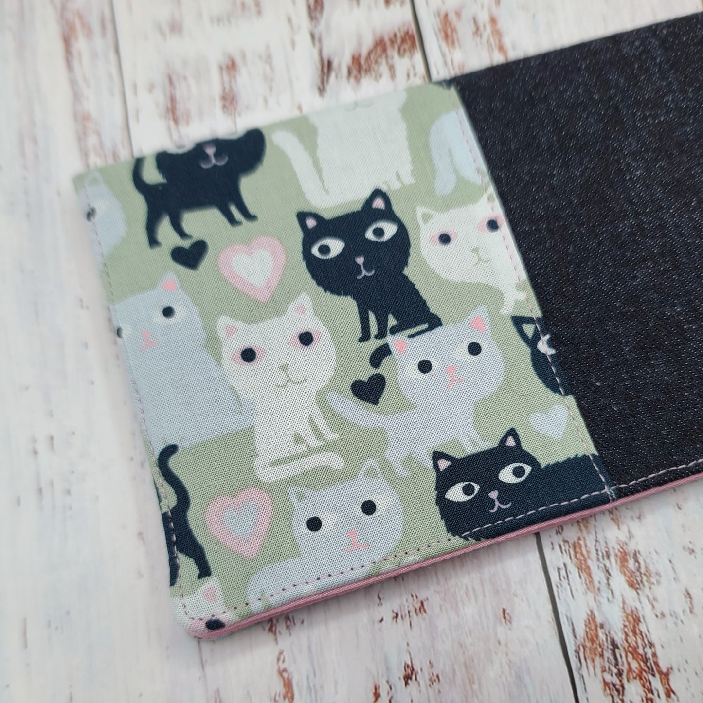 Protège-carnet de santé - Vaccination - Personnalisé - Animaux - Chats & Coeurs