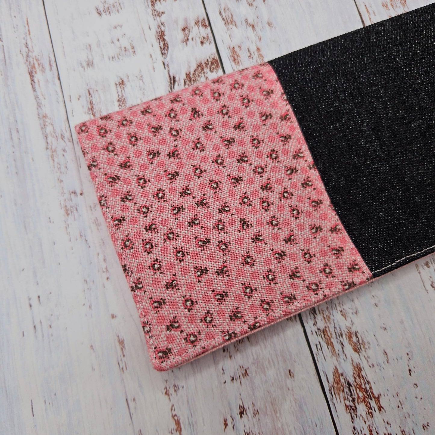 Protège-carnet de santé - Vaccination - Personnalisé - Fleurs - Mini fleurs teintes de roses