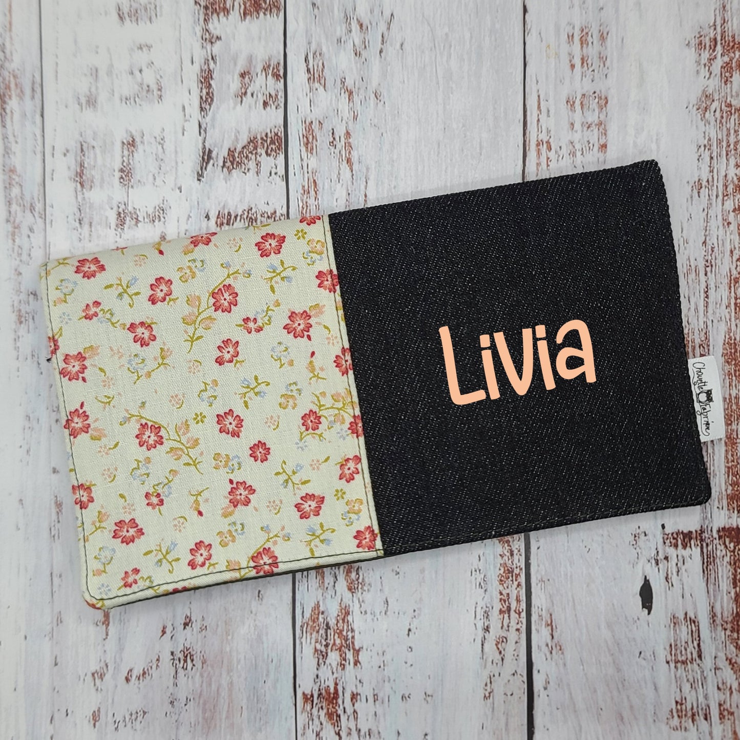 Protège-carnet de santé - Vaccination - Personnalisé - Fleurs - Rouge, corail & Olive sur fond jaune pâle