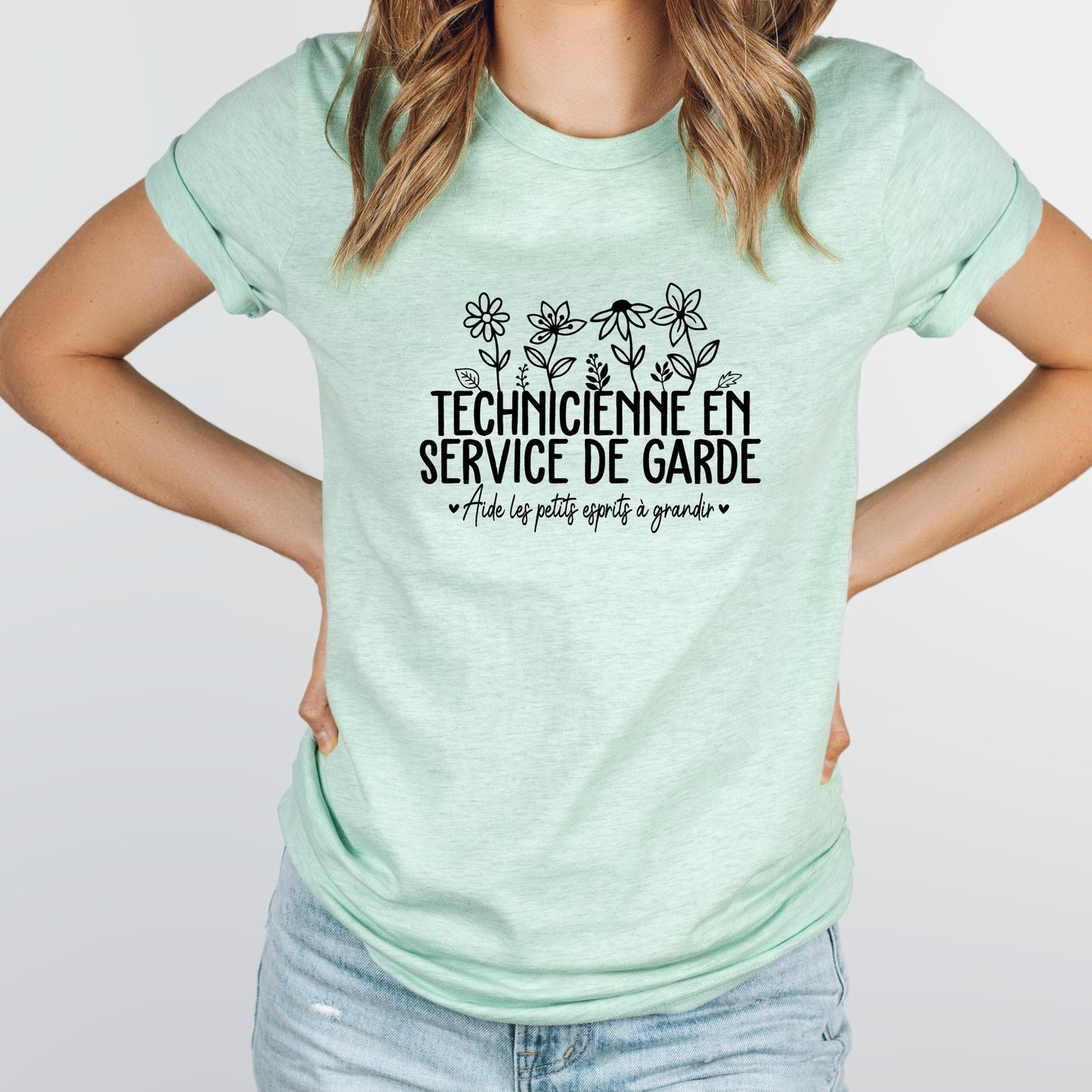 T-shirt unisexe à col rond - TECHNICIENNE EN SERVICE DE GARDE - Aide les petits esprits à grandir - Choix Couleurs Tissu et Dessin (Copie)