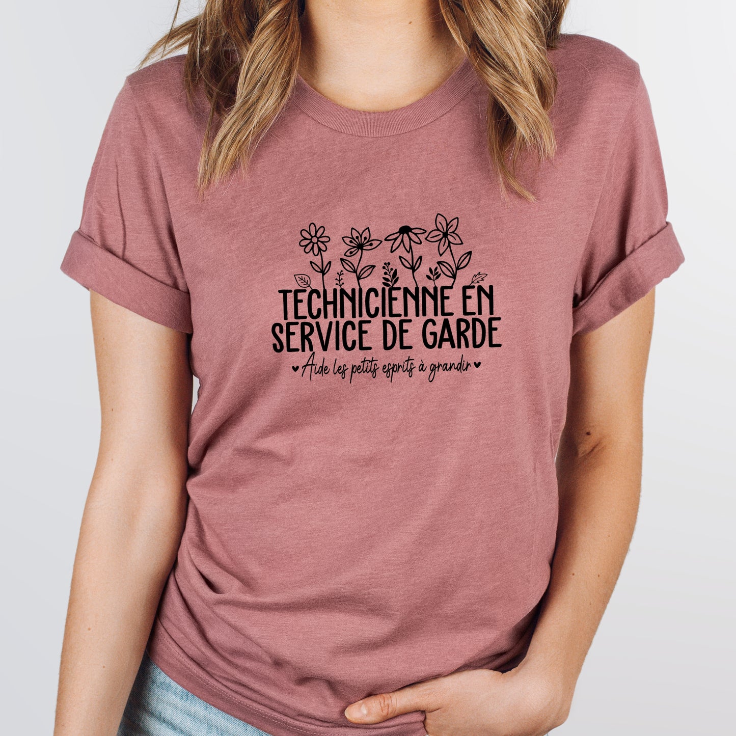T-shirt unisexe à col rond - TECHNICIENNE EN SERVICE DE GARDE - Aide les petits esprits à grandir - Choix Couleurs Tissu et Dessin (Copie)