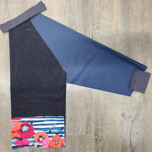 Tablier d'artiste/bricolage pour enfant avec manches et pochettes (Personnalisé avec prénom) - Manches lilas - Fleurs blooms