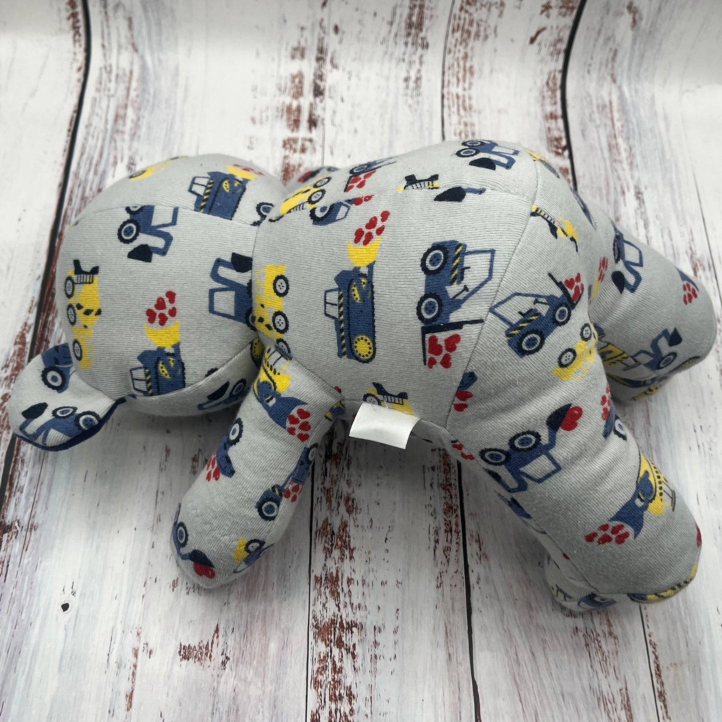 Peluche - Toutou - Ourson (9" Assis) - Souvenirs / Mémoires (1-2 pyjamas à pattes requis ou l'équivalent)