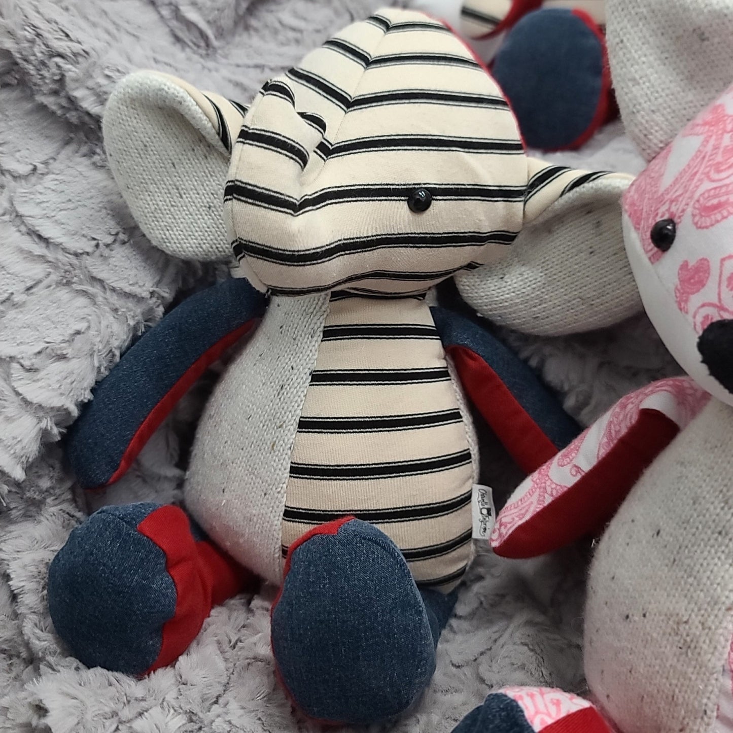 Peluche - Toutou - Éléphant (15") - Souvenirs / Mémoires