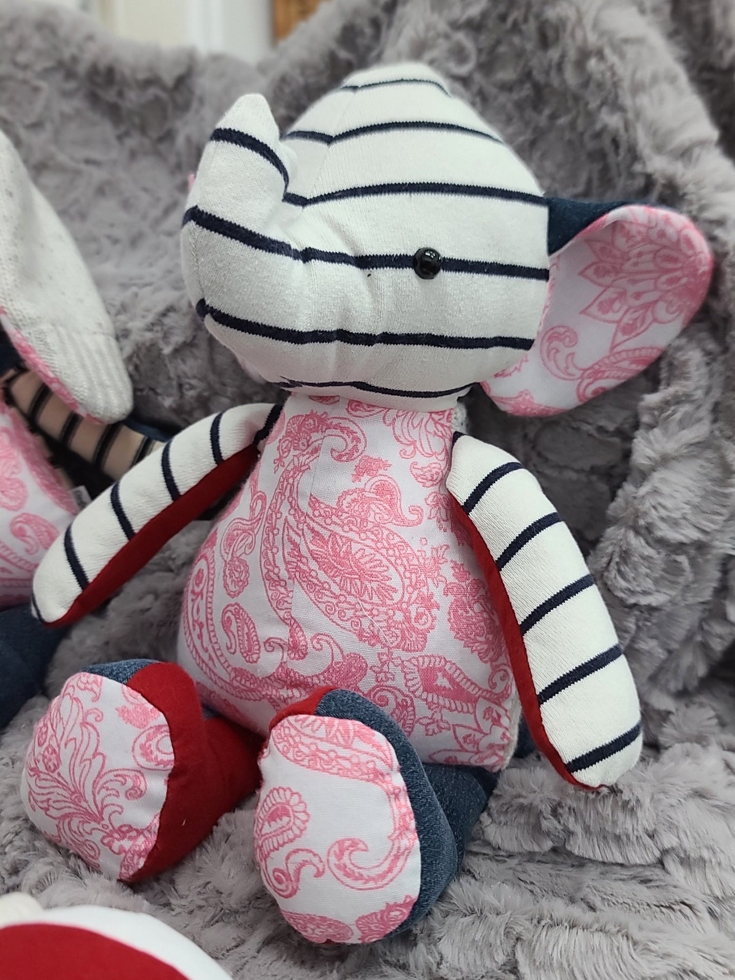 Peluche - Toutou - Éléphant (15") - Souvenirs / Mémoires