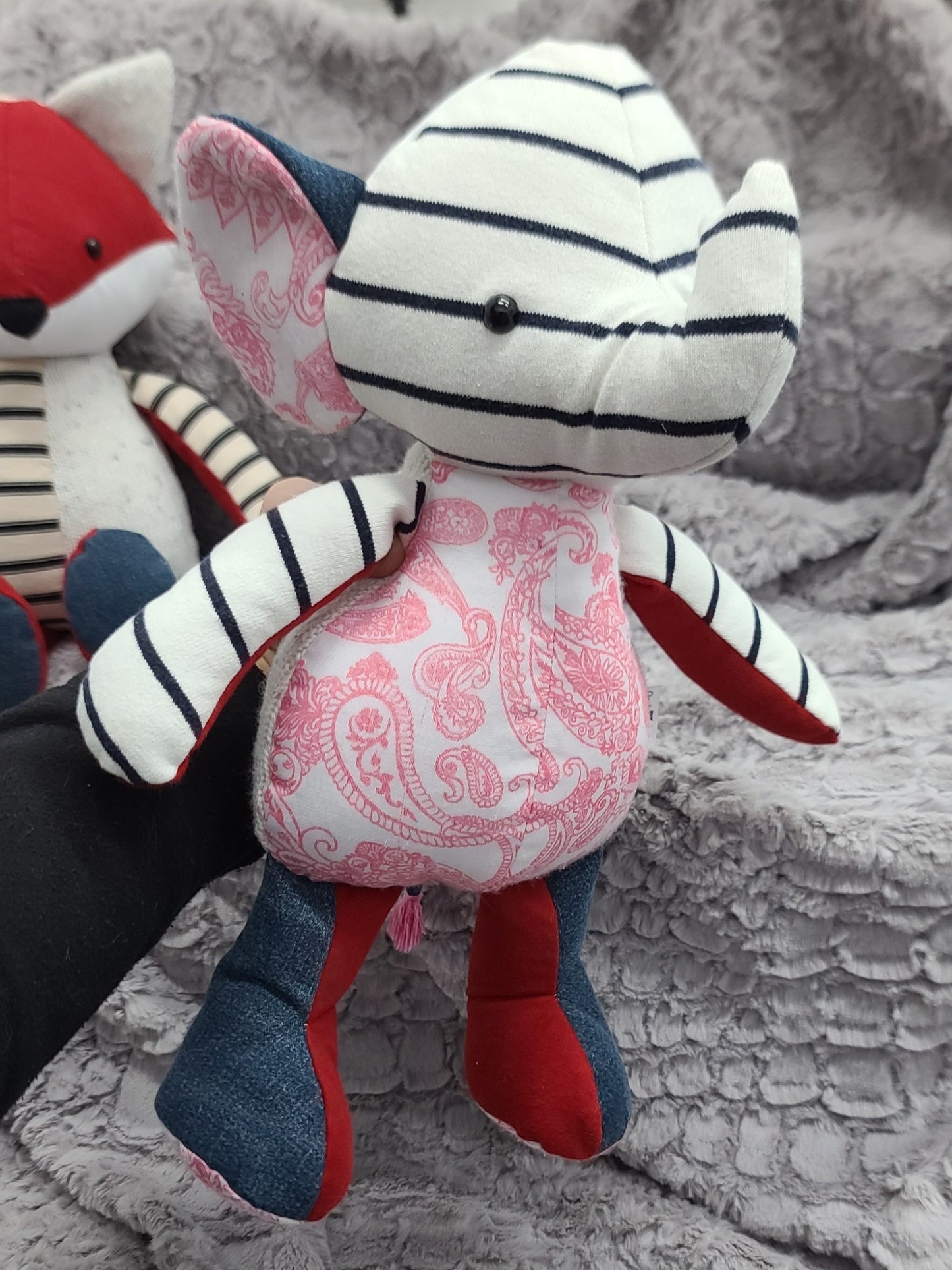 Peluche - Toutou - Éléphant (15") - Souvenirs / Mémoires