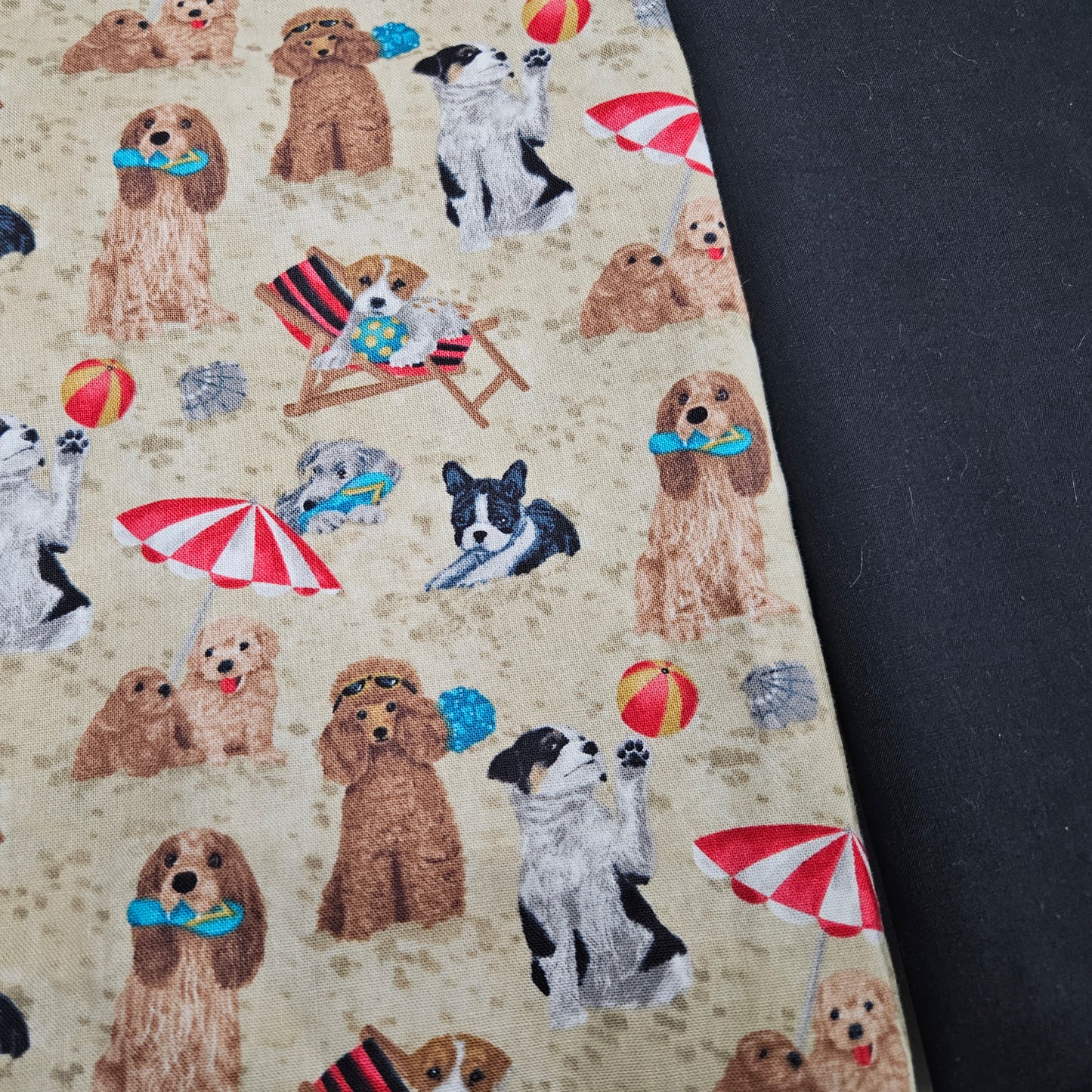 Napperon personnalisé (Couleur d'impression au choix) - Animaux - Chiens à la plage - Pochette noire