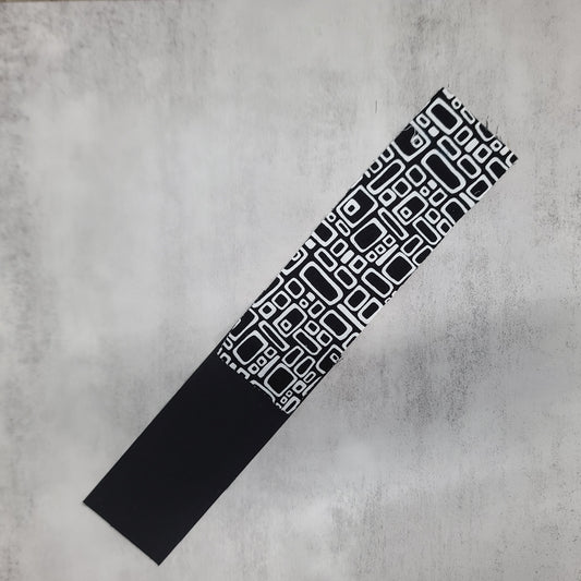 Porte-clé - PERSONNALISÉ - Dragonne - Poignet - Motifs géométriques NR/BC - Bande noire