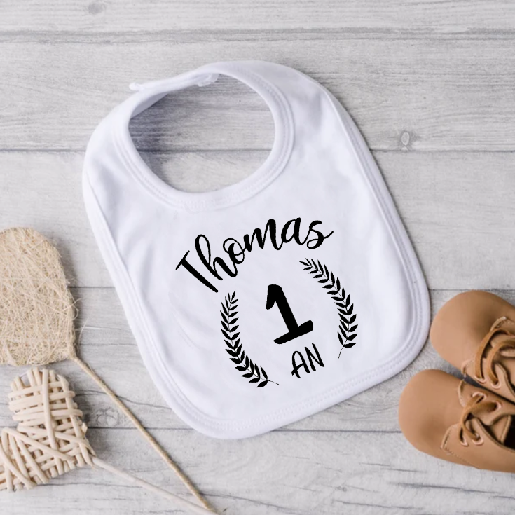 Bavoir pour bébé - Anniversaire - NOM et âge - Monogramme