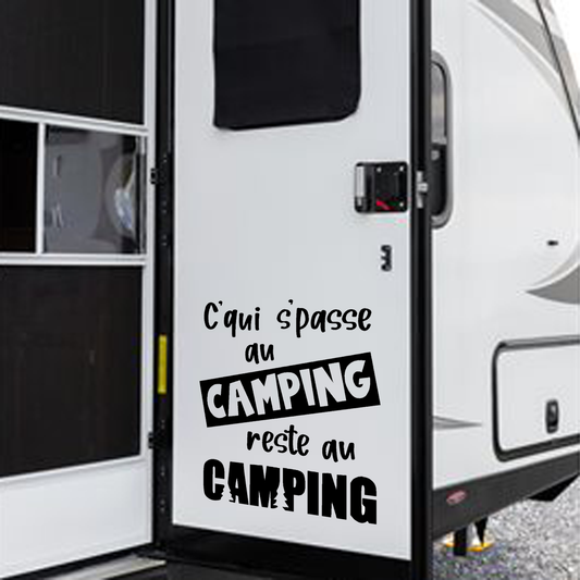 Décalque de vinyle - VR - Ce qui se passe au camping reste au camping (PLUSIEURS FORMATS)